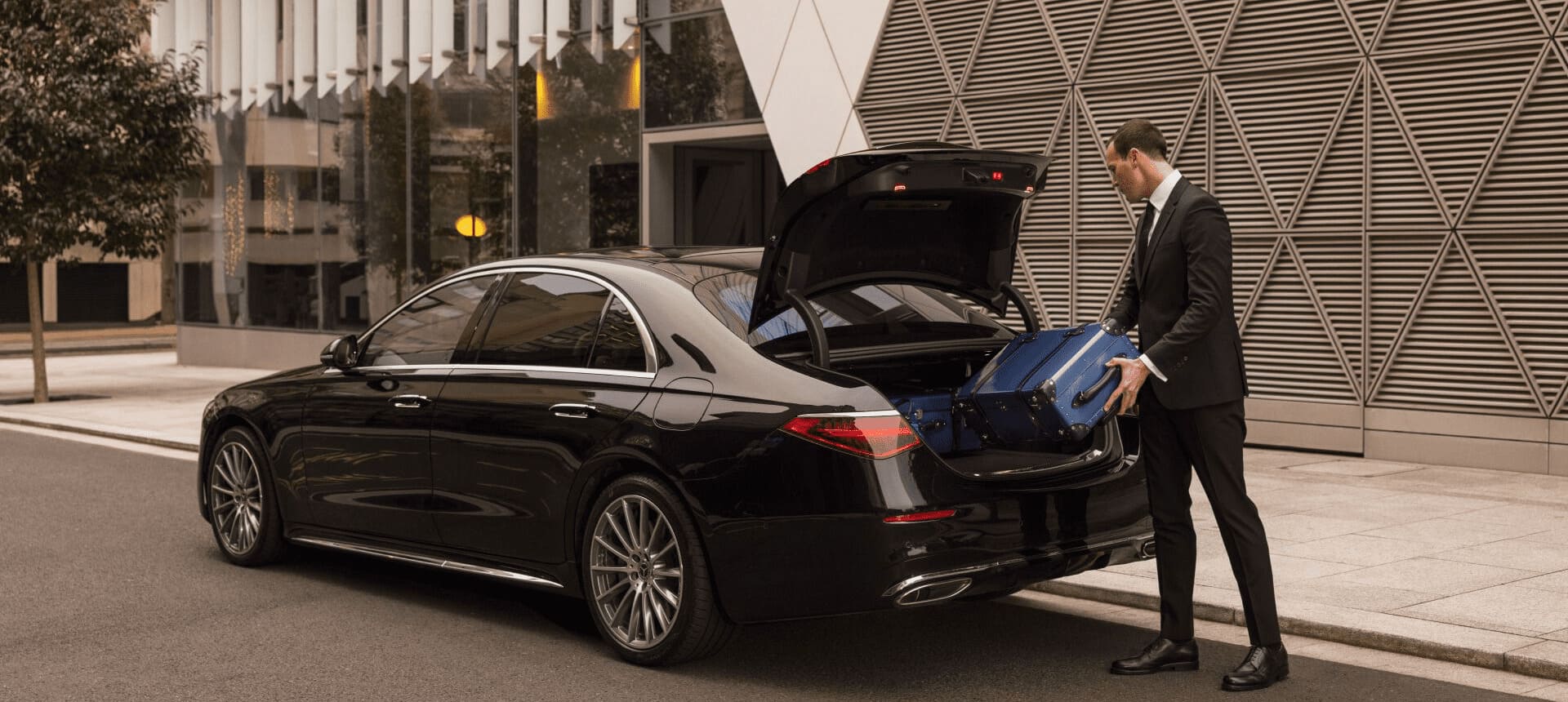 Luxury car transfer service